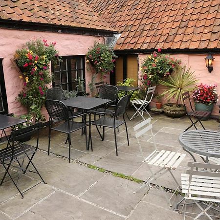 The City Arms Wells Eksteriør billede